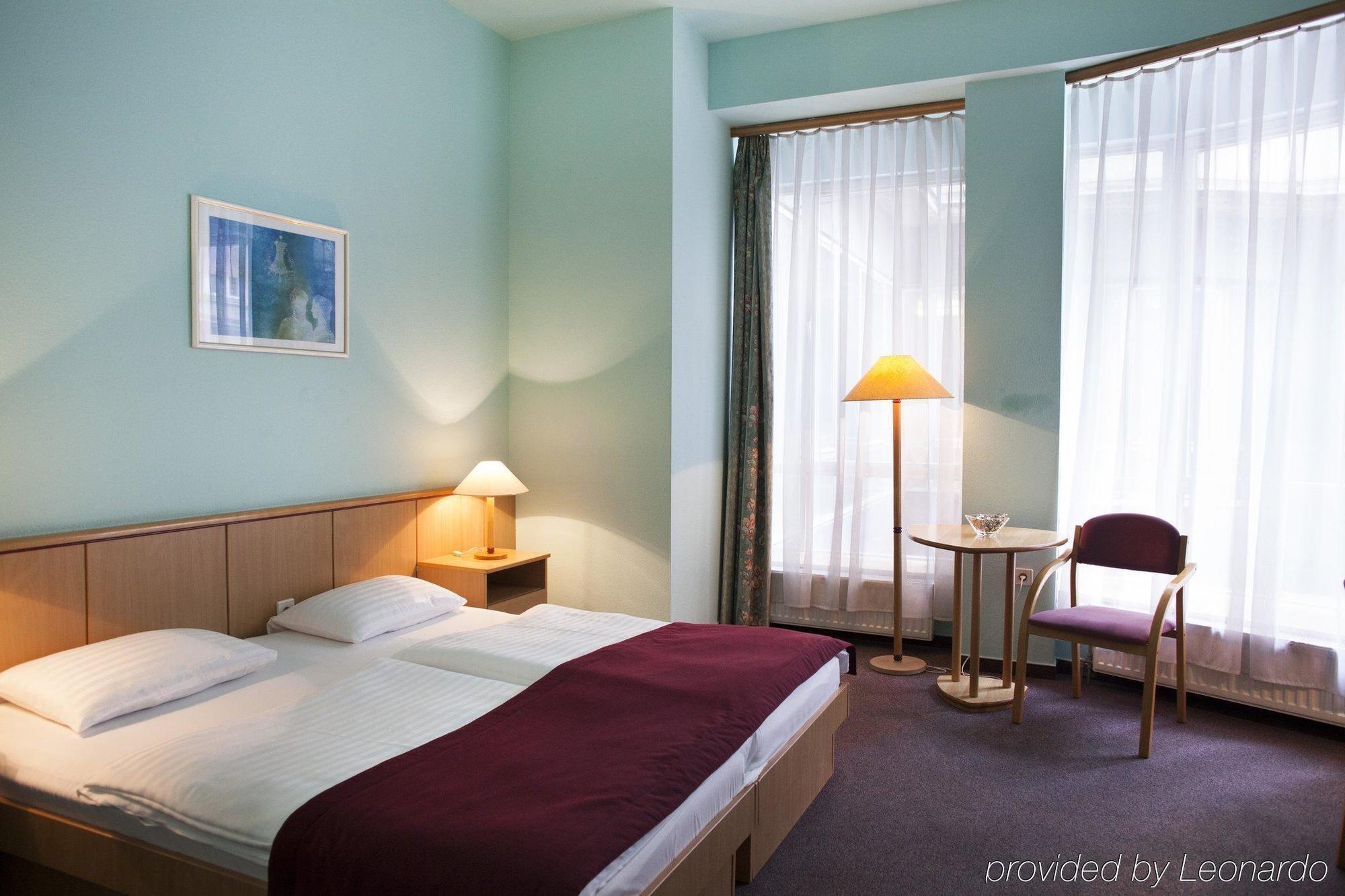 City Hotel Pilvax Budapest Room photo